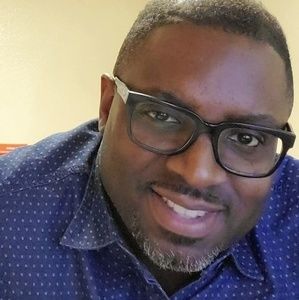 Meet your Posher, Derek